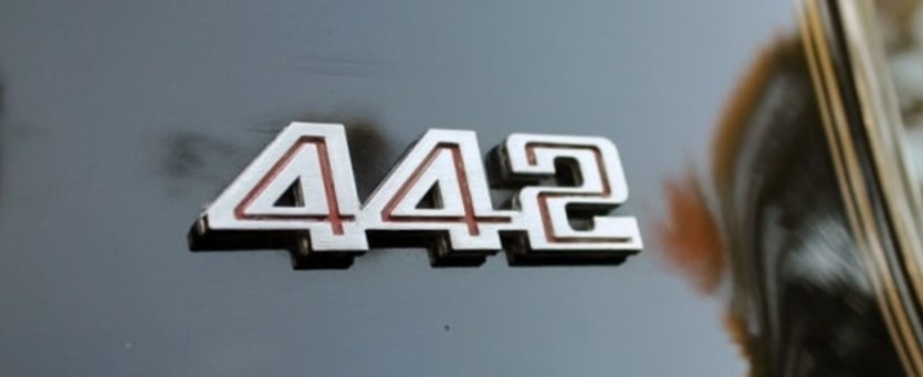 1980 Oldsmobile 442 badge