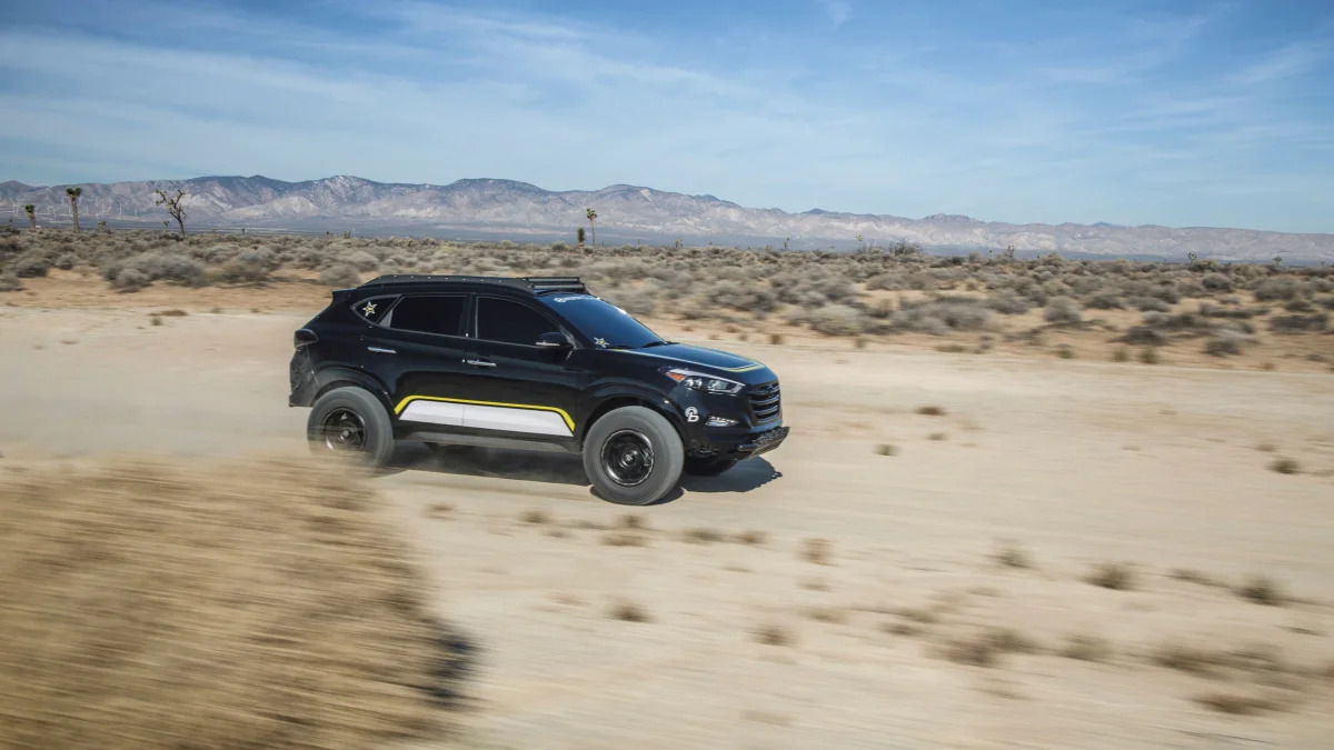 Hyundai Tucson by Rockstar Performance Garage moving profile