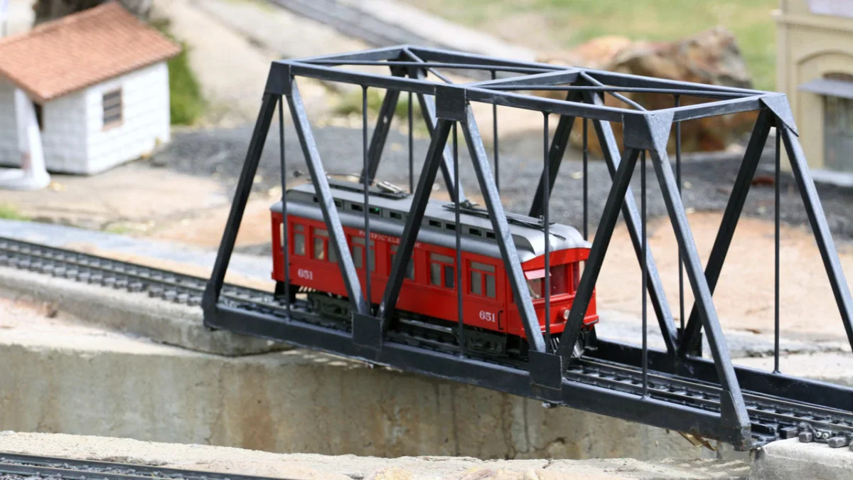 RCX 2011: Model Scale Train