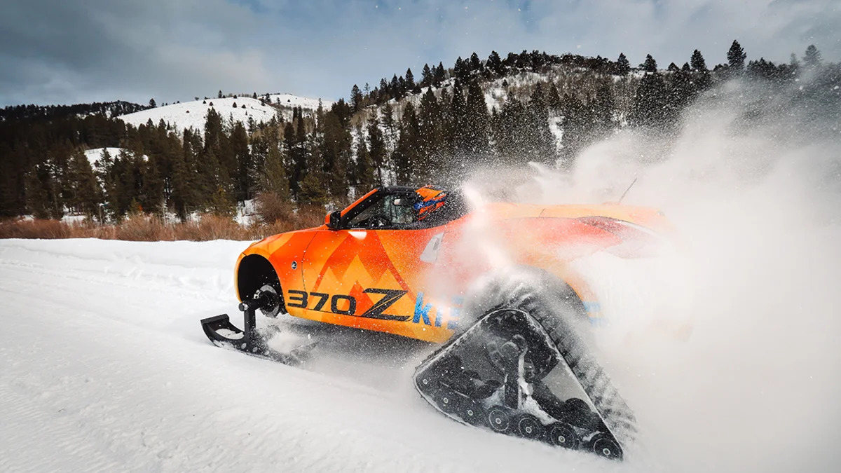 Nissan 370zki throwing snow
