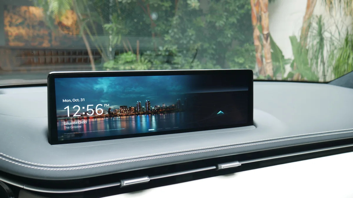 Genesis Electrified GV70 touchscreen