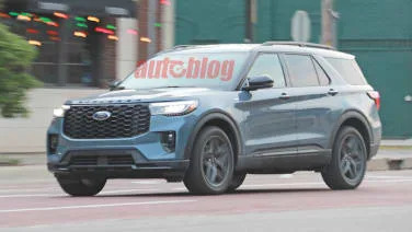 2024 Ford Explorer spy photos show SUV totally undisguised