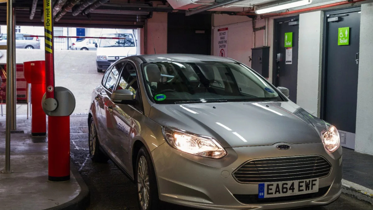 ford godrive carsharing in london parking