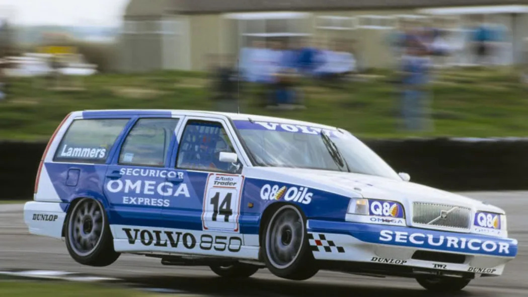 The Volvo 850 Estate racing in the 1994 British Touring Car Championship.