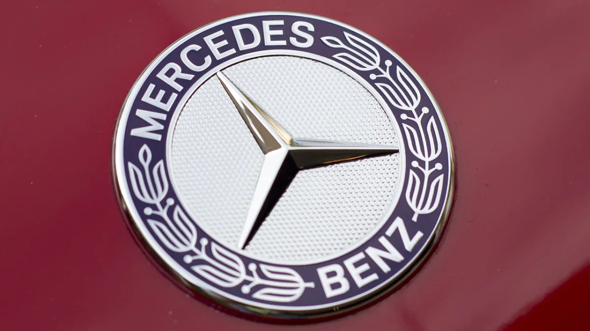 11-2013-mercedes-benz-c250-sport-review