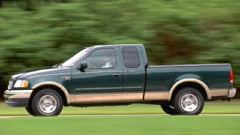 Lariat 4x4 Super Cab Styleside 8 ft. box 157.4 in. WB