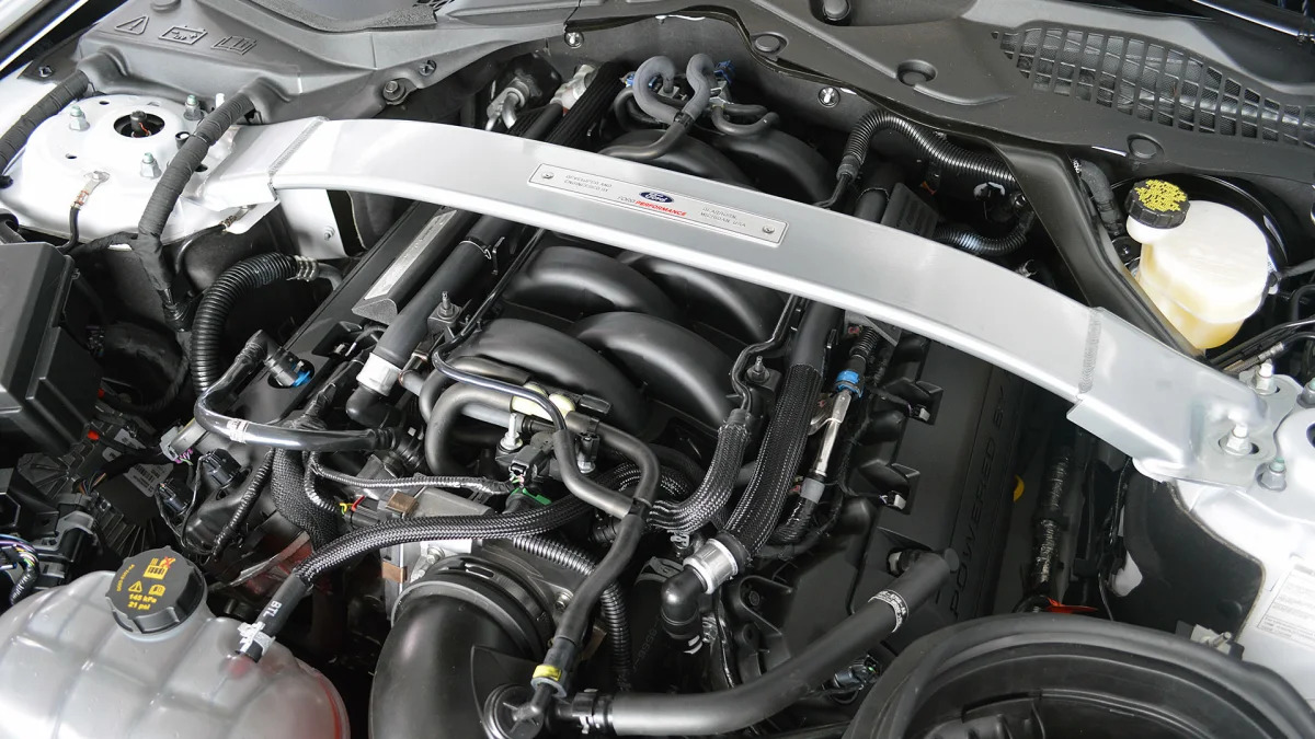 5.2L DOHC V-8 (Ford Shelby GT350 Mustang)