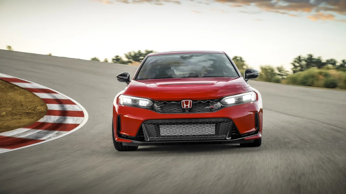 2023 Honda Civic Type R action front