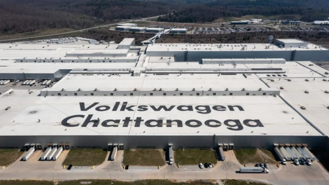 uaw looks to unionize tennessee volkswagen plant