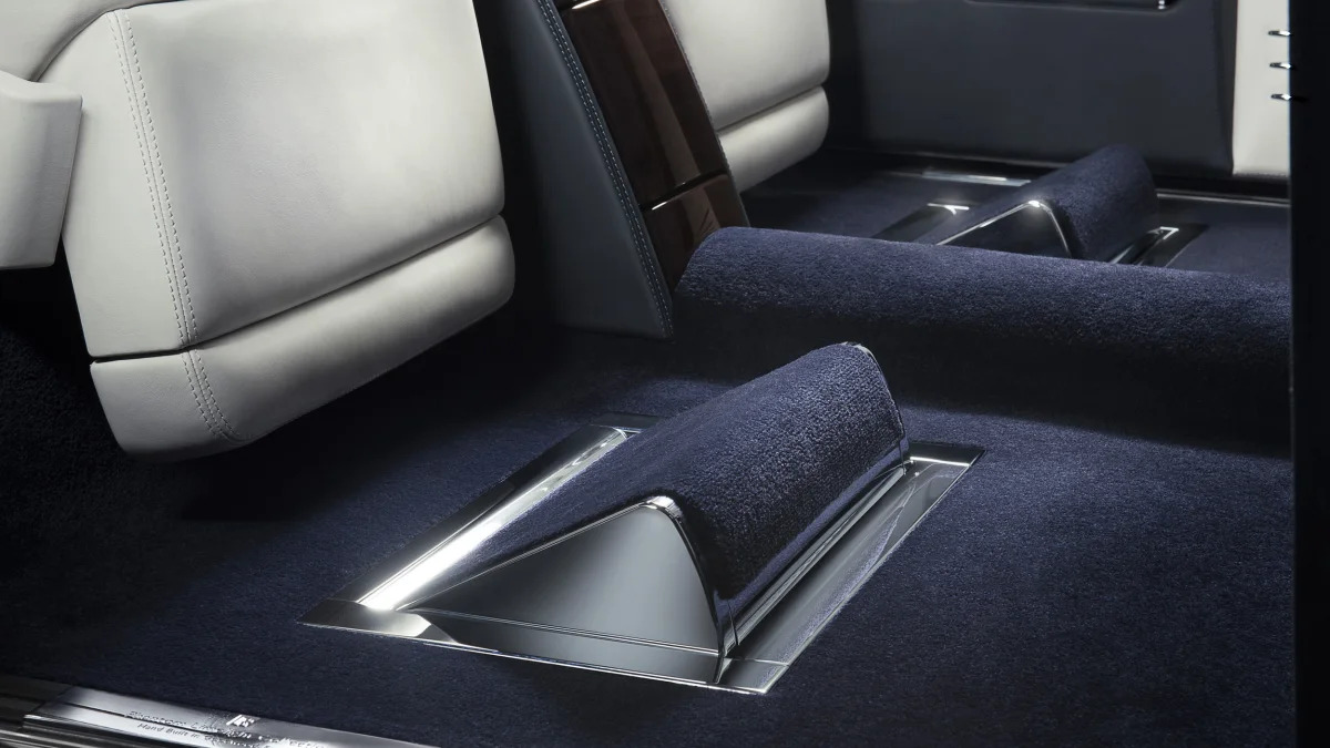 rolls royce phantom limelight collection footrest extended