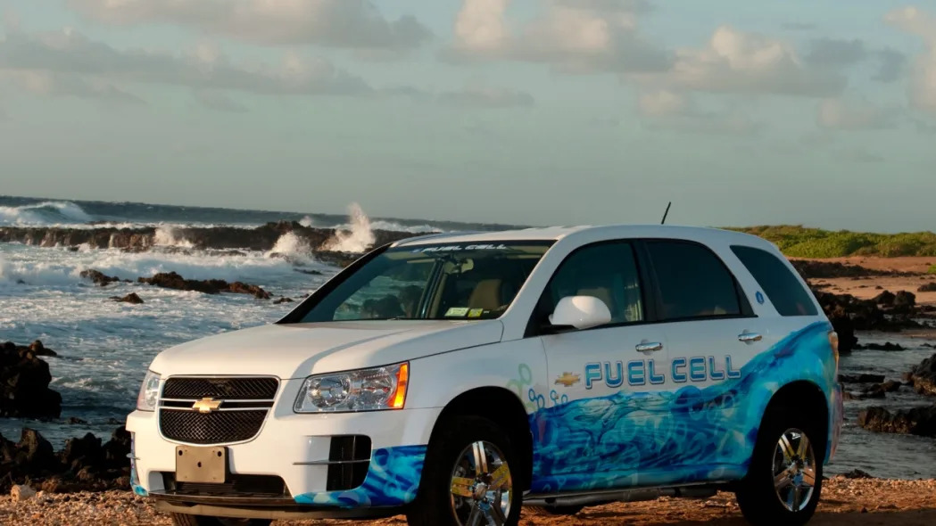 gm hydrogen fuel cell SUV in hawaii