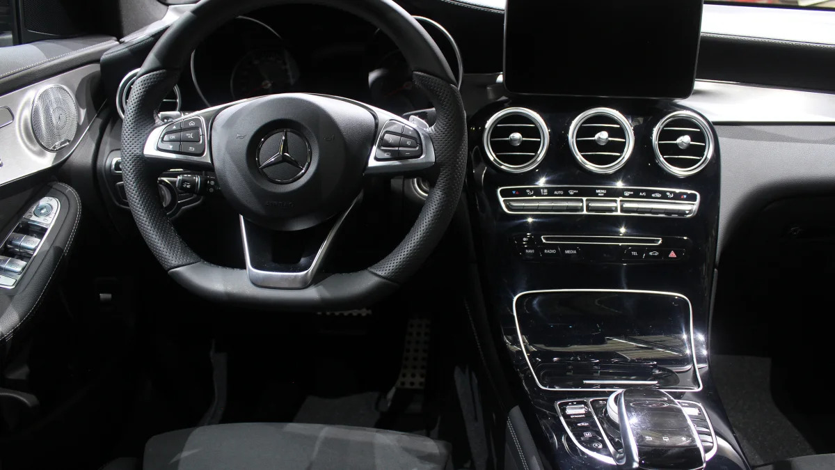 2016 Mercedes-Benz GLC 250d dashboard.