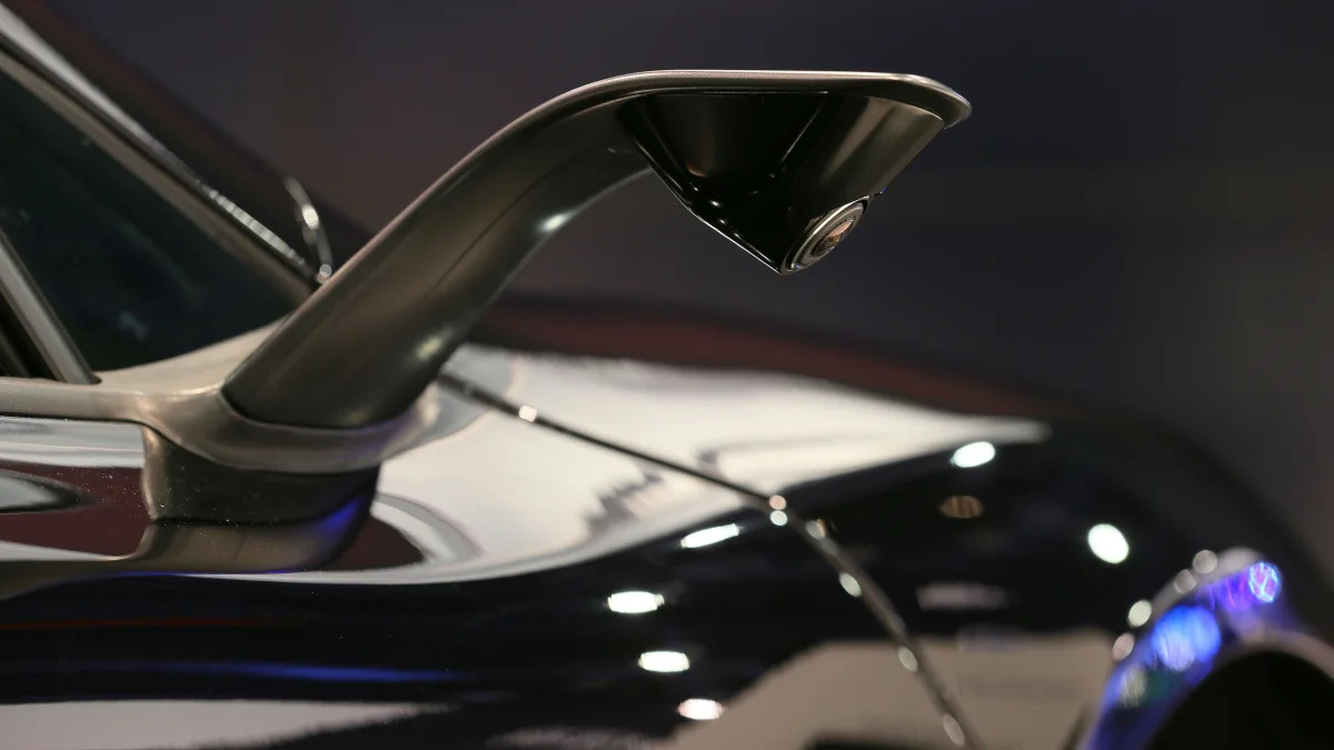 McLaren 675LT JVCKenwood Concept mirror camera