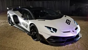 Lamborghini Avendador SVJ: Live Unveiling