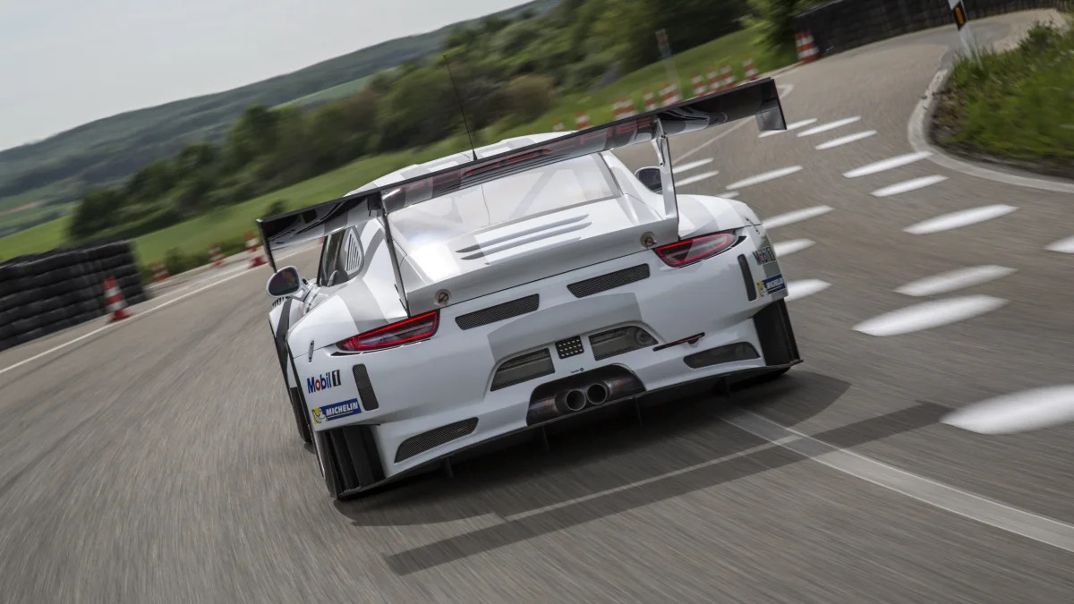2016 Porsche 911 GT3 R track rear