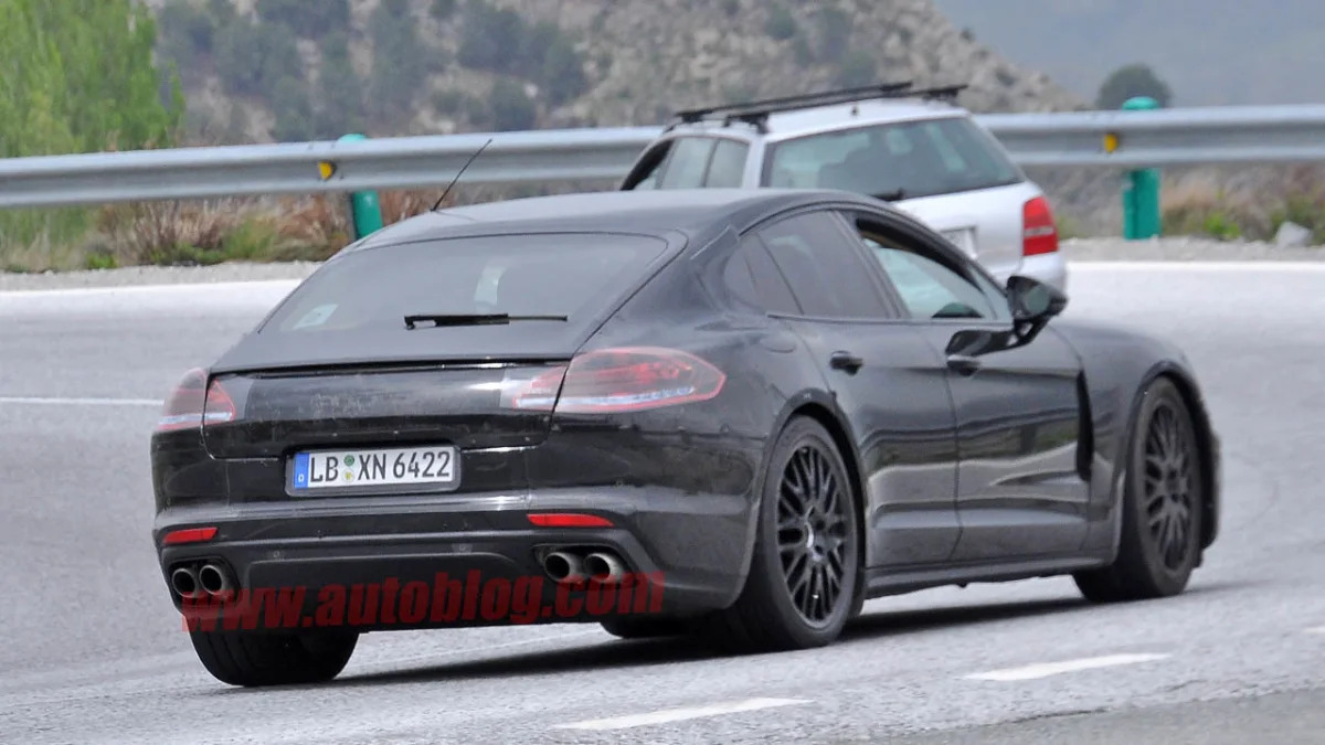 Porsche Panamera S E-Hybrid spied
