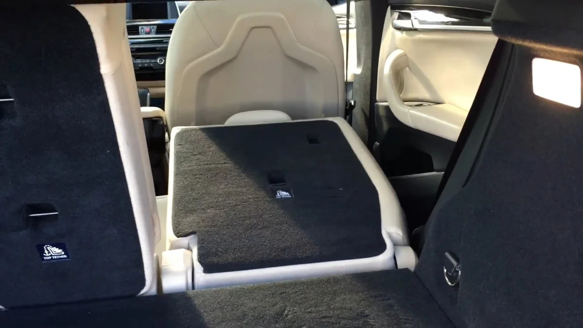 2016 BMW X1 Rear Seat Power Release | Autoblog Short Cuts