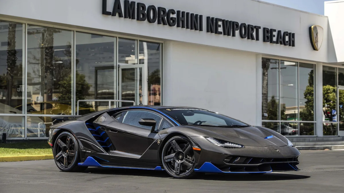 Lamborghini Centenario front