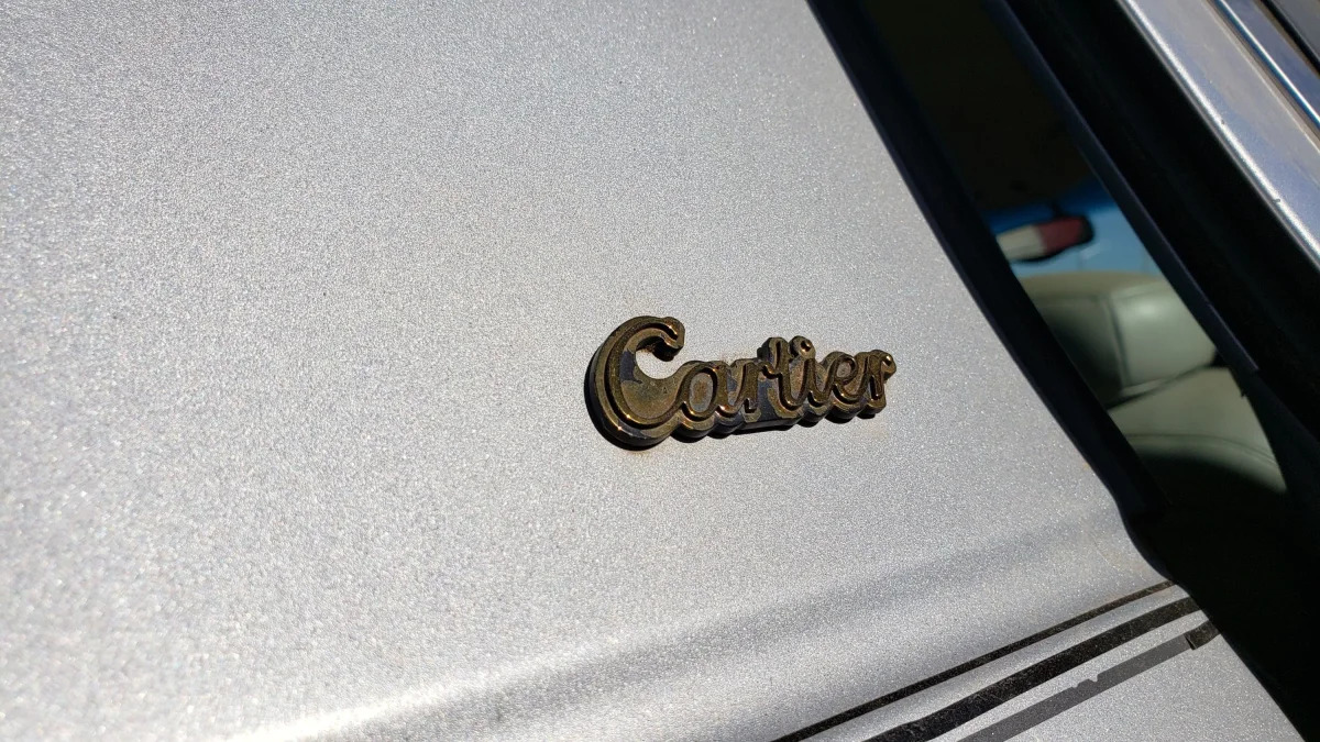 17 - 2000 Lincoln Town Car Cartier Edition in Colorado junkyard - photo by Murilee Martin