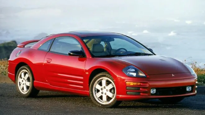 Современный стиль и эстетика в автомобиле 2002 Mitsubishi Eclipse