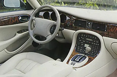 1999 Jaguar XJ8 Base 4dr Sedan
