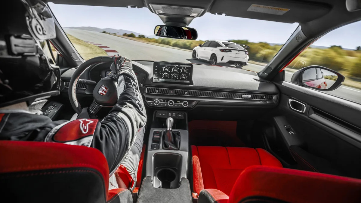 2023 Honda Civic Type R interior action