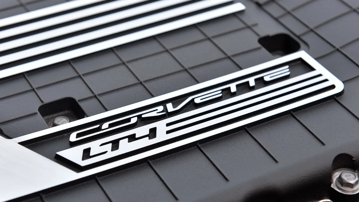 2015 Chevrolet Corvette Z06 engine detail