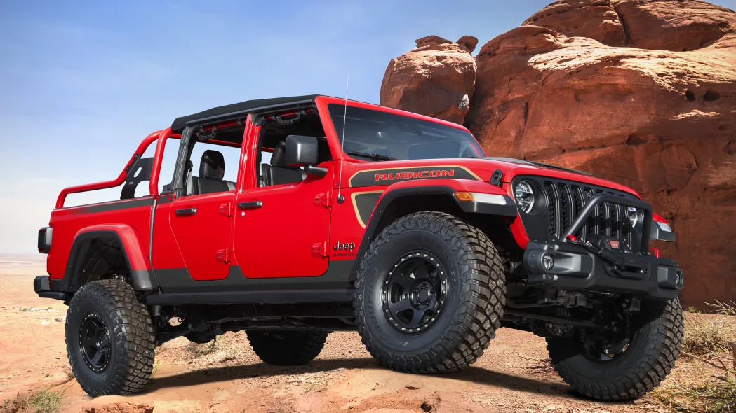 The Jeep��Red Bare Gladiator Rubicon concept�builds on the pa