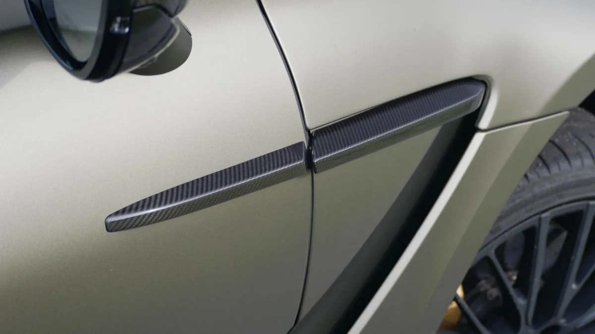 Aston Martin DBX707 side gill carbon fiber trim