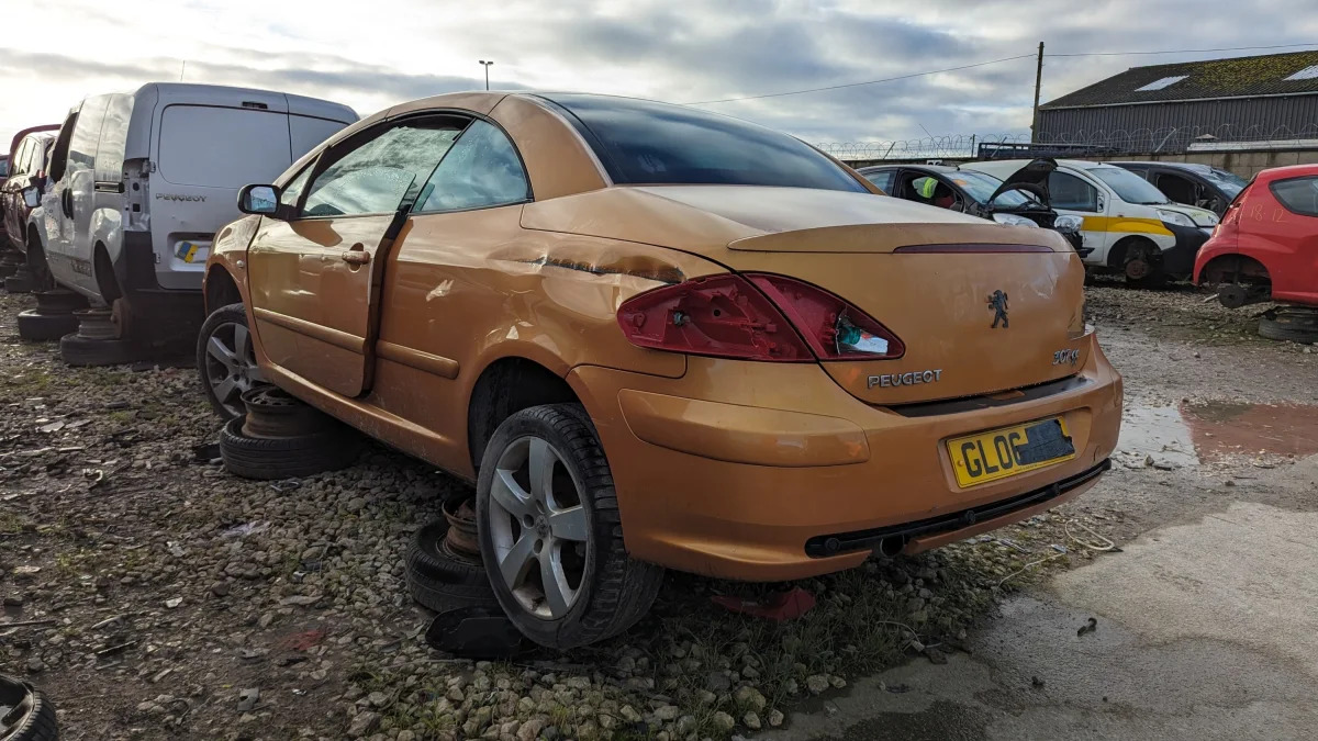 41 - 2006 Peugeot 307CC in British wrecking yard - photo by Murilee Martin