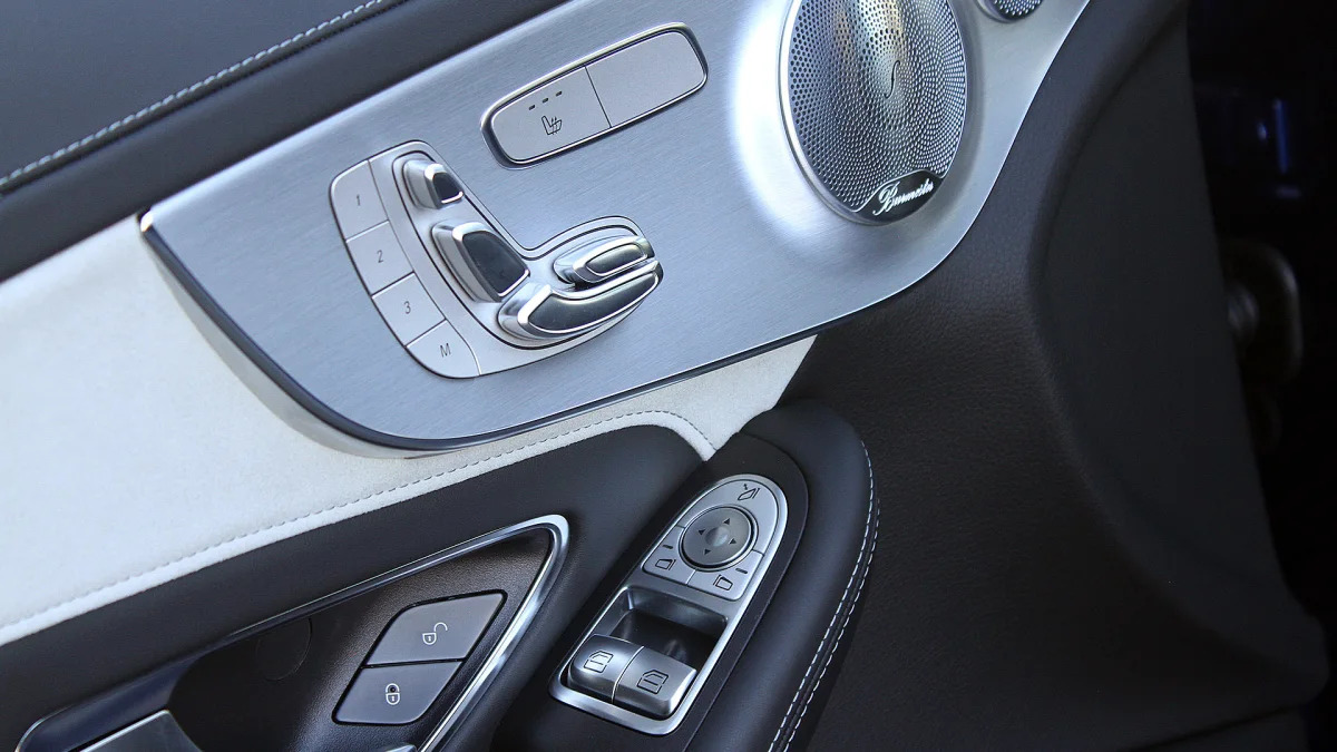 2017 Mercedes-AMG C63 Coupe door controls