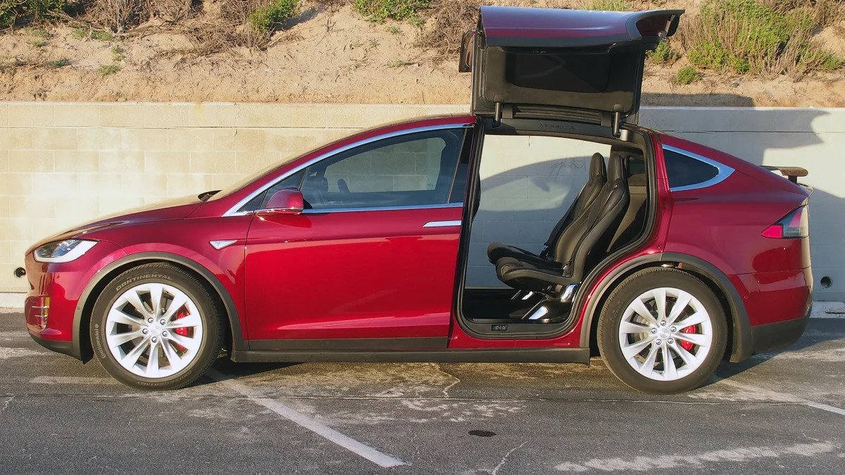 2016 Tesla Model X side view