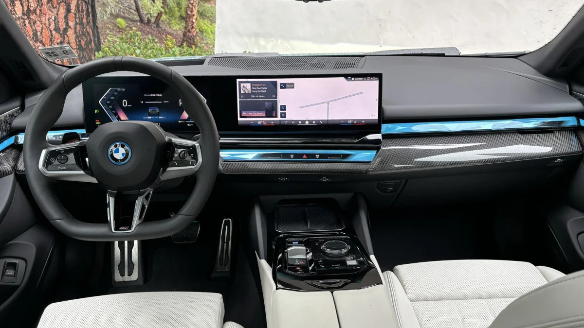 2024 BMW i5 eDrive40 interior