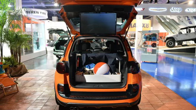 Fiat 500L Thalassa: SEMA 2013 Photo Gallery