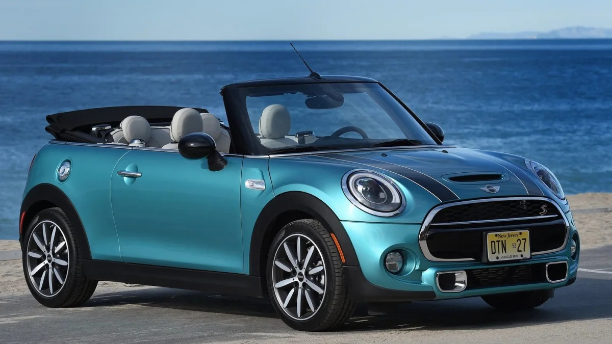 Five Awesome American Roads To Drive In A Ragtop This Labor Day