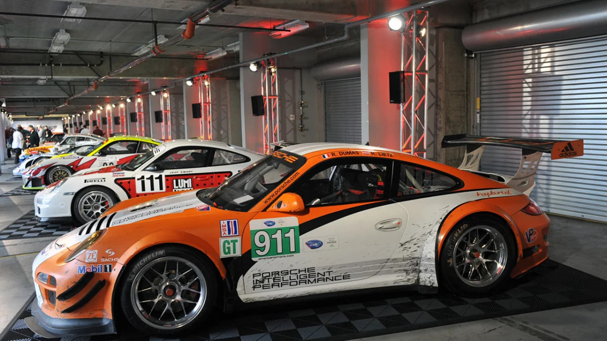 2011 Porsche 911 GT3 R Hybrid 2.0