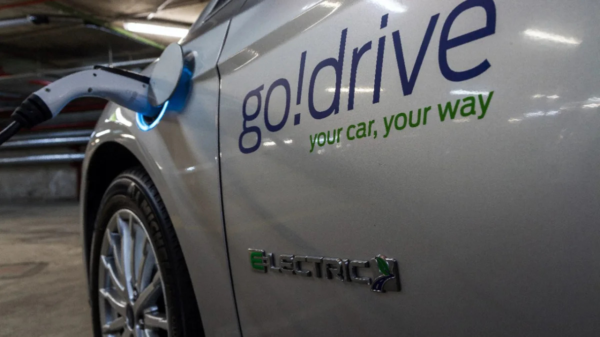 ford godrive carsharing in london charging