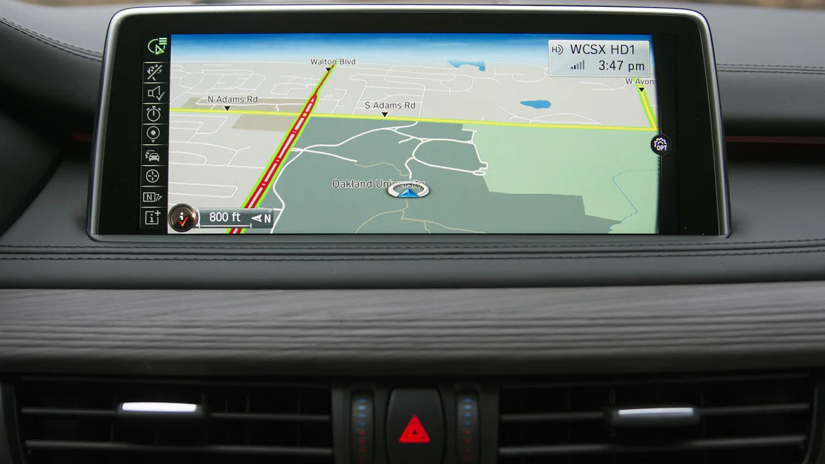 2016 BMW X5 xDrive40e navigation system