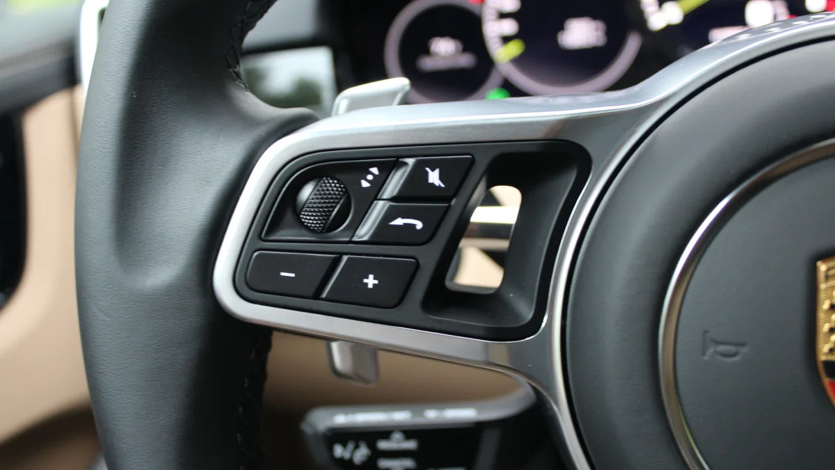 2021 Porsche Cayenne E-Hybrid steering wheel controls, left