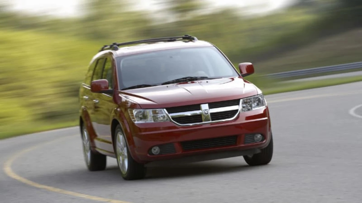 Chrysler recalls 112k family-haulers over airbag controllers
