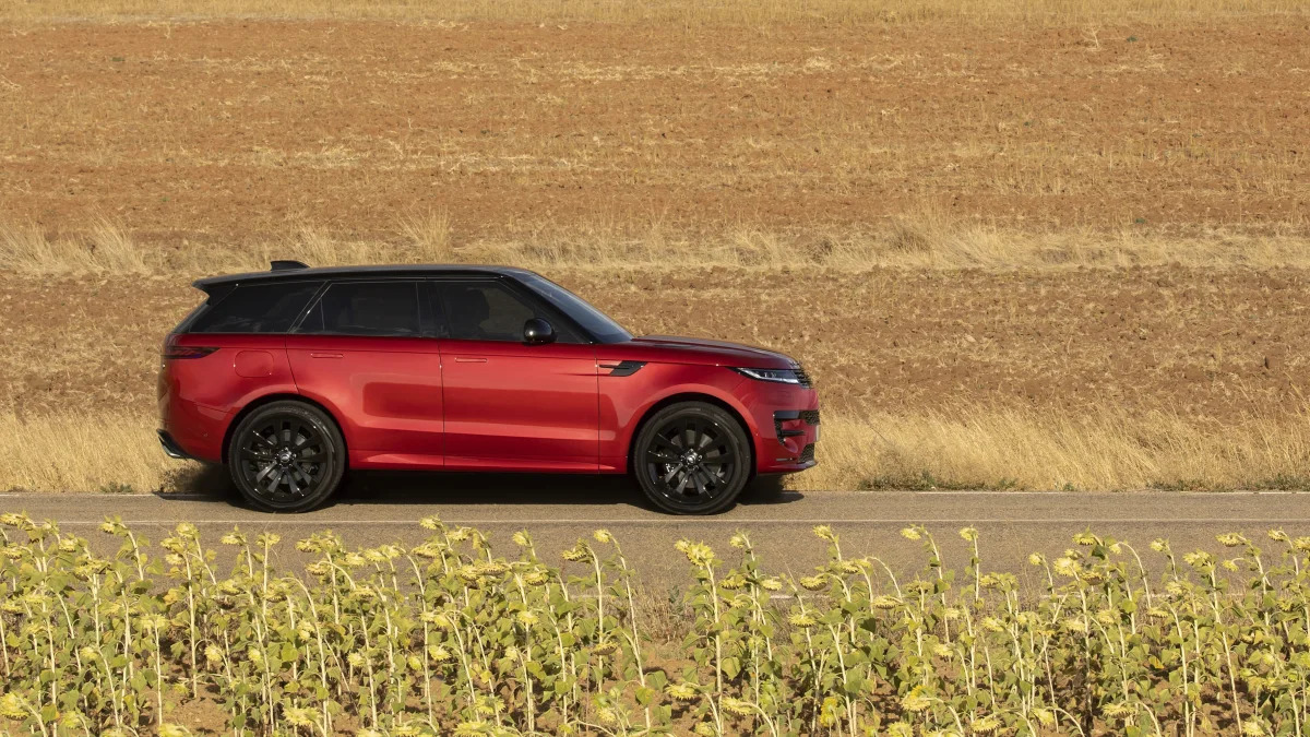 2023 Range Rover Sport P530 First Edition