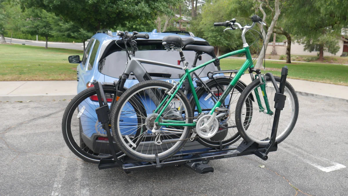 Honda Pilot TrailSport and two bikes on Yakima StageTwo