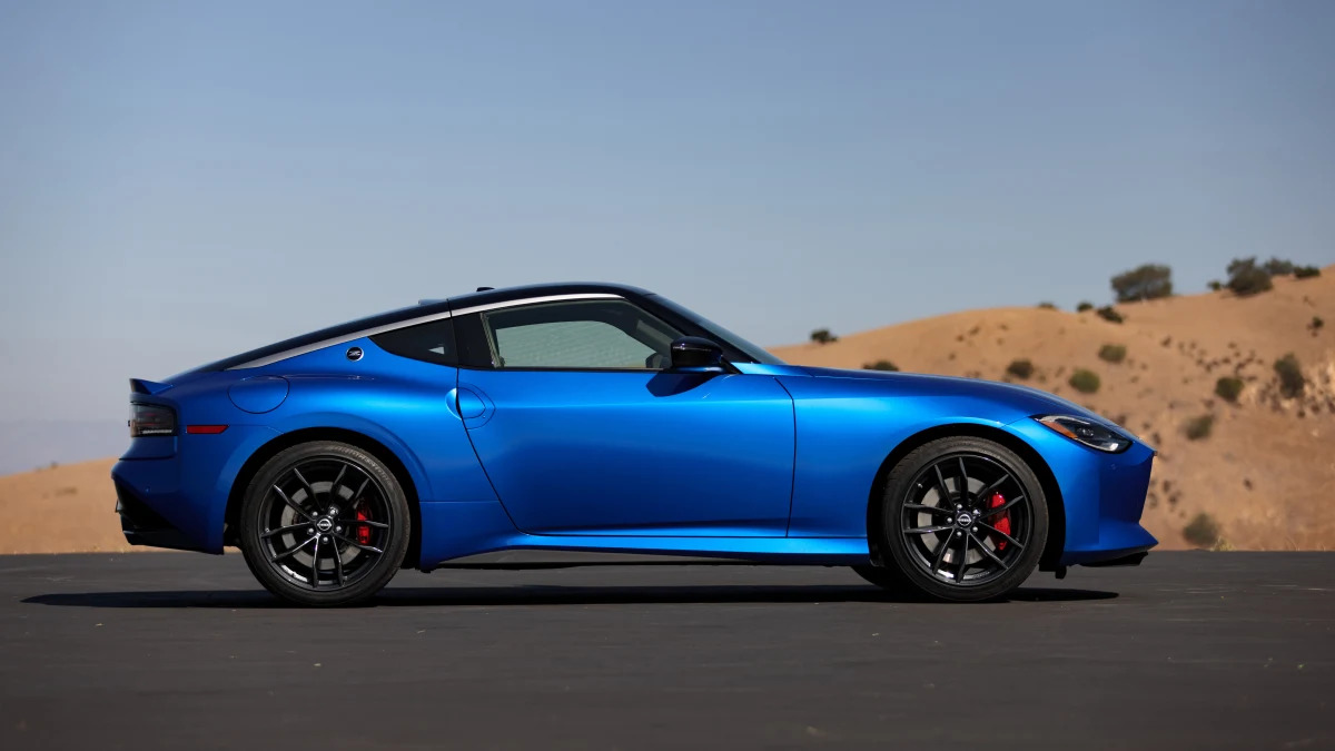 2023 Nissan Z is revealed with two turbos, 400 horsepower and six 