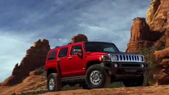 2010 Hummer H3 and H3T