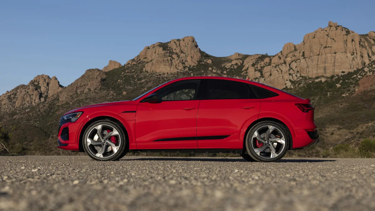 Audi SQ8 E-Tron Coupe profile