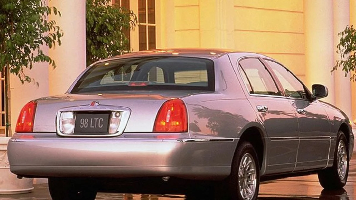 1999 Lincoln Town Car 