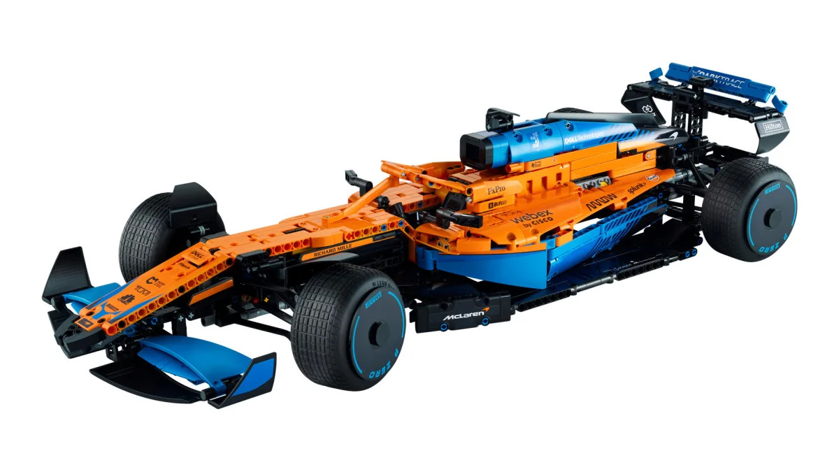 Lego Technic McLaren F1 car 01