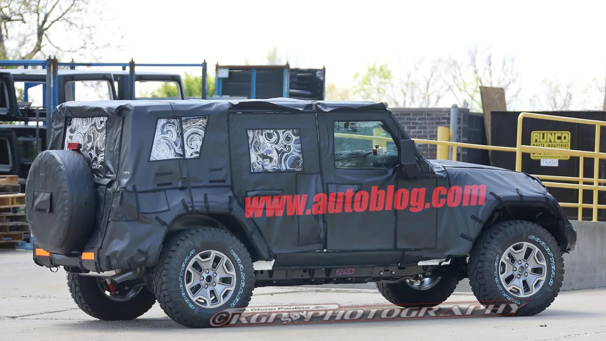2018 jeep wrangler unlimited side frame spy photo