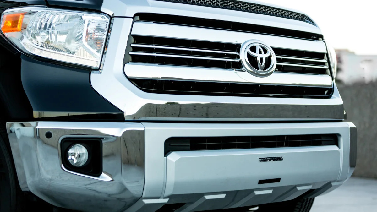 Toyota Tundrasine Concept front grille