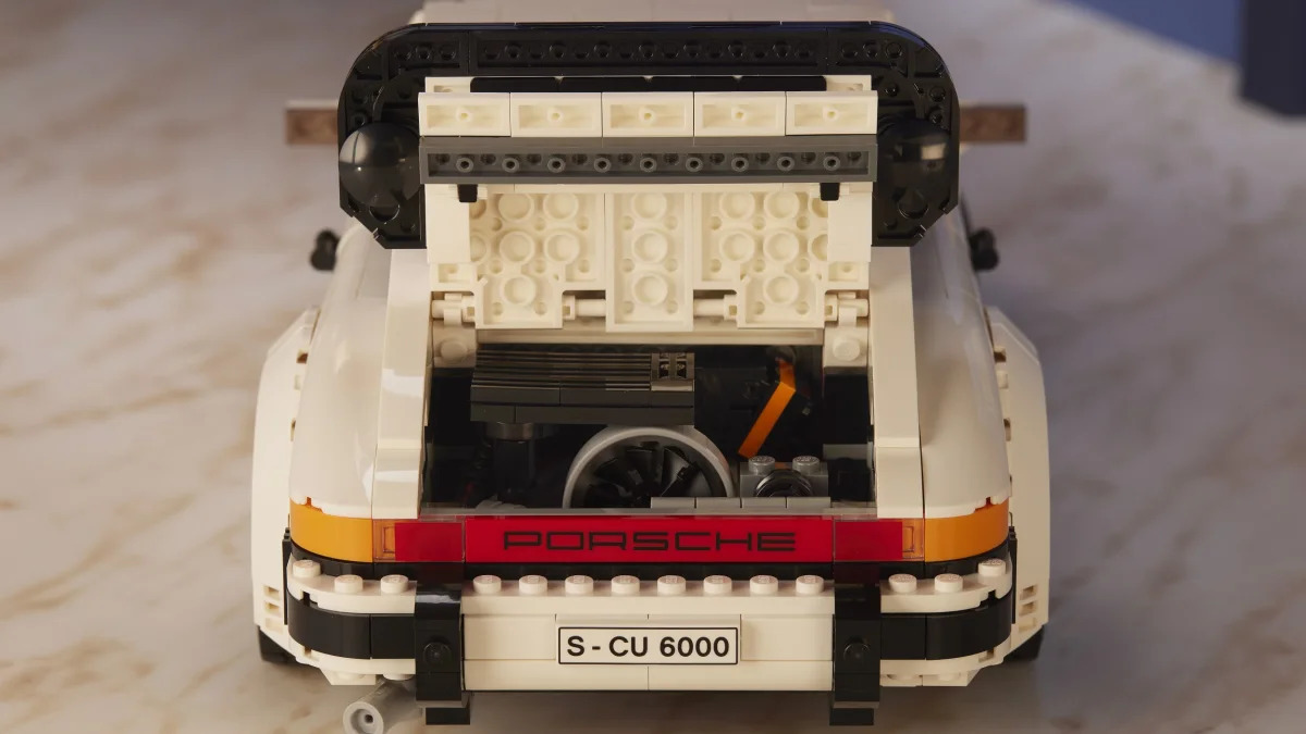 Lego's two-in-one Porsche 911 kit
